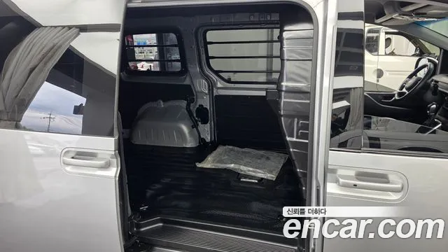 2022 Hyundai Staria L3.5 Cargo 3-Seater Sold VIN KMFYDX73BNU024816 – front exterior 2022 Hyundai Staria L3.5 Cargo 3-Seater Sold VIN KMFYDX73BNU024816 – front exterior