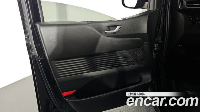 2022 Hyundai Staria L3.5 Cargo 3-Seater Sold VIN KMFYDX73BNU028662 – trunk area