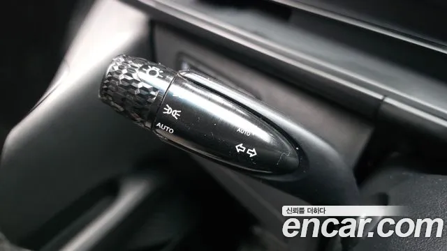 2022 Hyundai Staria L3.5 Cargo 3-Seater Sold VIN KMFYDX73BNU037278 – interior seats