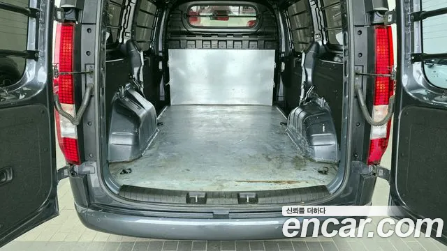 2022 Hyundai Staria L3.5 Cargo 3-Seater Sold VIN KMFYDX73BNU039704 – side profile