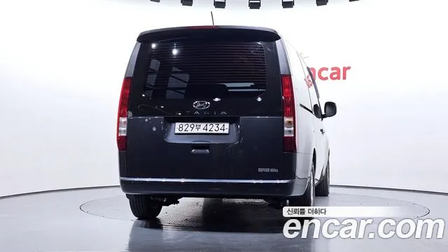 2023 Hyundai Staria L3.5 Cargo 3-Seater Sold VIN KMFYDX73BPU085666 – front exterior