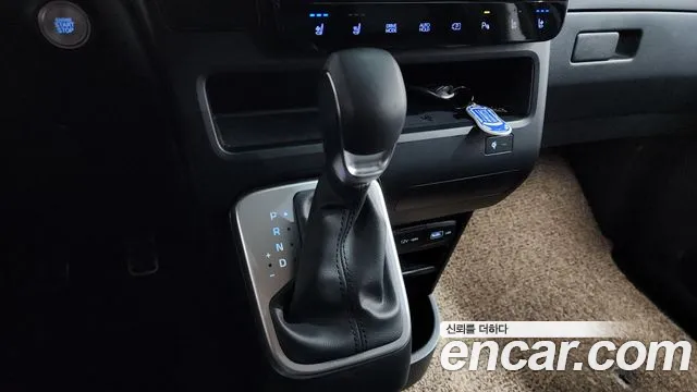 2024 Hyundai Staria L3.5 Cargo 3-Seater Sold VIN KMFYDX73BRU150138 – exterior detail