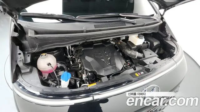 2024 Hyundai Staria L3.5 Cargo 3-Seater Sold VIN KMFYDX73BRU150138 – trunk area