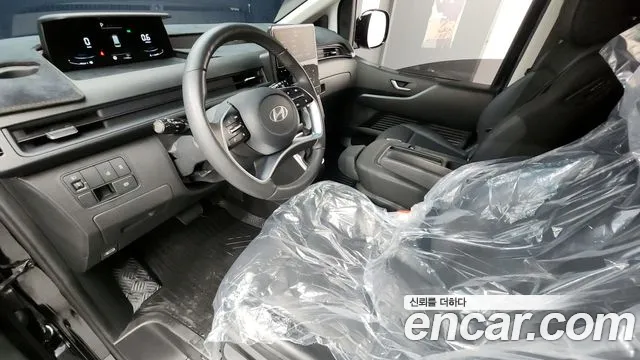 2025 Hyundai Staria L3.5 Cargo 3-Seater Sold VIN KMFYDX73BSU201184 – trunk area