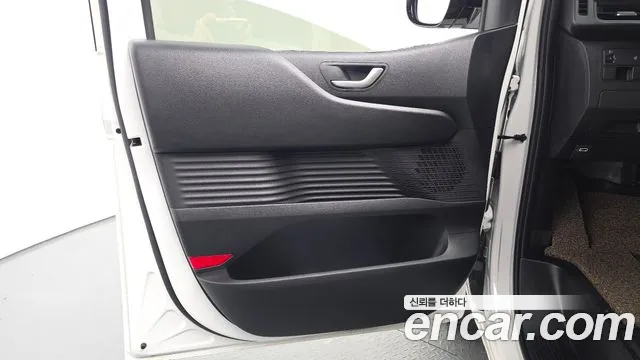 2025 Hyundai Staria L3.5 Cargo 3-Seater Sold VIN KMFYDX73BSU246989 – front exterior