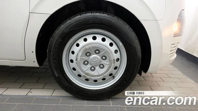 2022 Hyundai Staria Cargo 3-Seater Sold VIN KMFYFX71BNU010308 – front exterior
