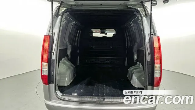 2023 Hyundai Staria Cargo 3-Seater Sold VIN KMFYFX71BPU104268 – dashboard