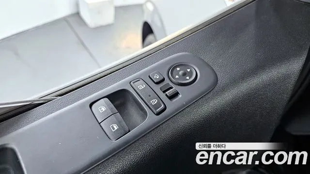 2023 Hyundai Staria Cargo 3-Seater Sold VIN KMFYFX71BPU104268 – interior seats