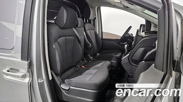 2023 Hyundai Staria Cargo 3-Seater Sold VIN KMFYFX71BPU104268 – trunk area