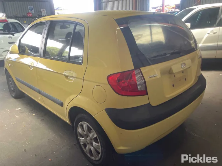 2007 Hyundai Getz Damaged VIN KMHBT51BR7U650401 – photo 23