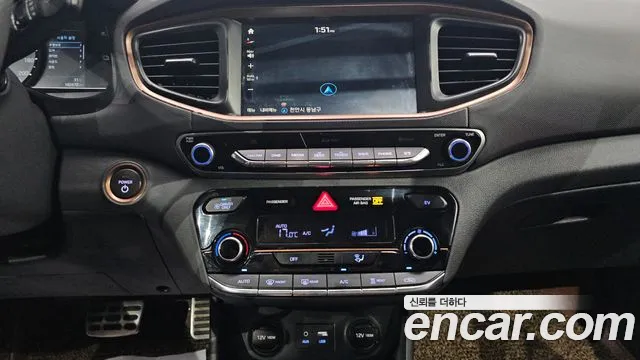 2018 Hyundai Ioniq Electric Q Sold VIN KMHC051HFJU013870 – interior seats