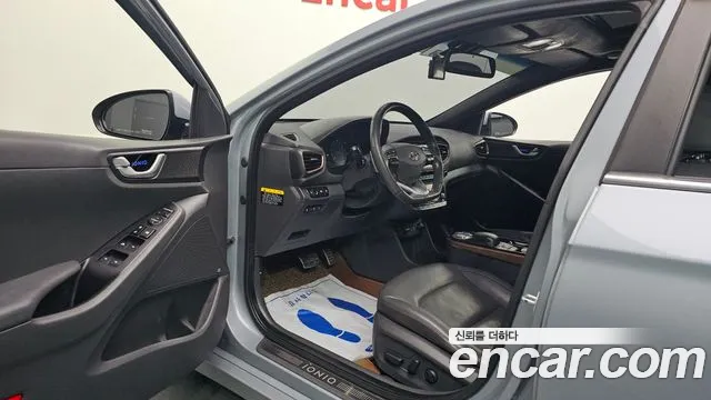 2018 Hyundai Ioniq Electric Q Sold VIN KMHC051HFJU013870 – photo 15