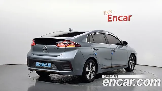 2018 Hyundai Ioniq Electric Q Sold VIN KMHC051HFJU013870 – photo 20