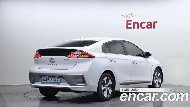 2018 Hyundai Ioniq Electric Q Sold VIN KMHC051HFJU016154 – photo 12