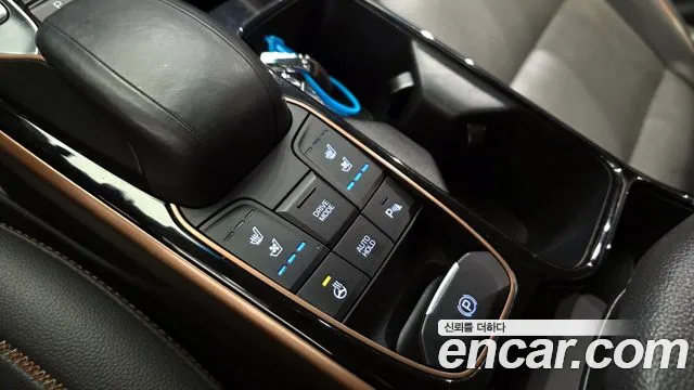 2018 Hyundai Ioniq Electric Q Sold VIN KMHC051HFJU016154 – photo 13