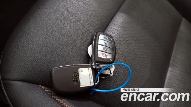 2018 Hyundai Ioniq Electric Q Sold VIN KMHC051HFJU016154 – photo 16