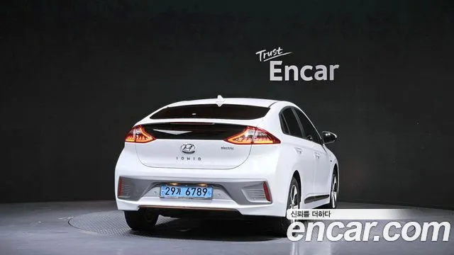 2018 Hyundai Ioniq Electric Q Sold VIN KMHC051HFJU023959 – photo 12