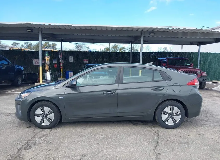 2020 HYUNDAI Ioniq Used VIN KMHC65LC0LU220195 – undercarriage