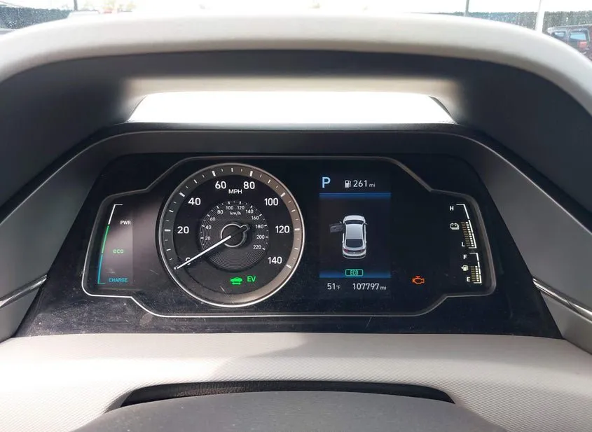 2020 HYUNDAI Ioniq Used VIN KMHC65LC3LU220160 – odometer reading