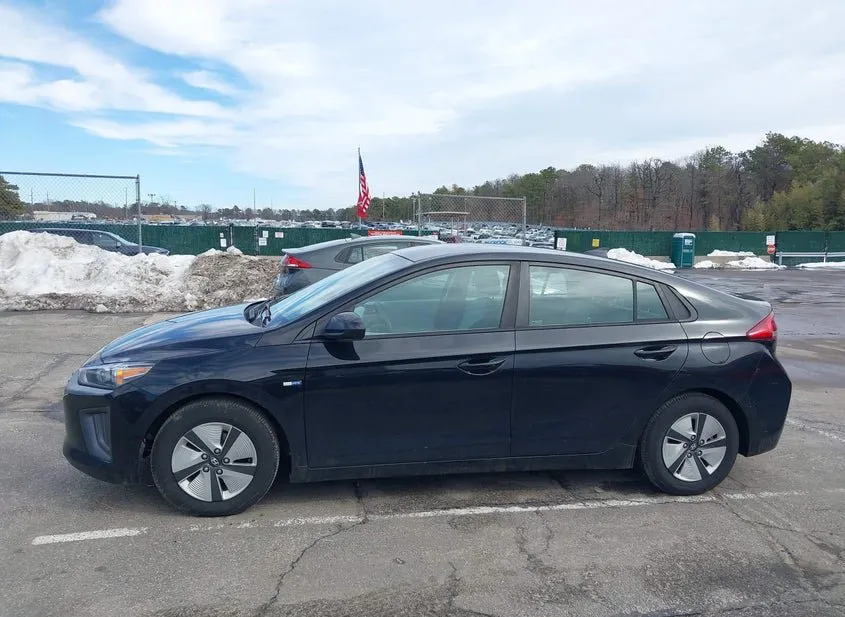 2020 HYUNDAI Ioniq Used VIN KMHC65LC3LU220160 – photo 17