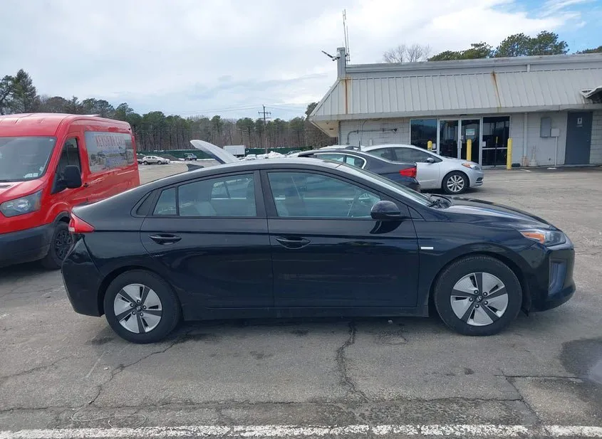 2020 HYUNDAI Ioniq Used VIN KMHC65LC3LU220160 – photo 20