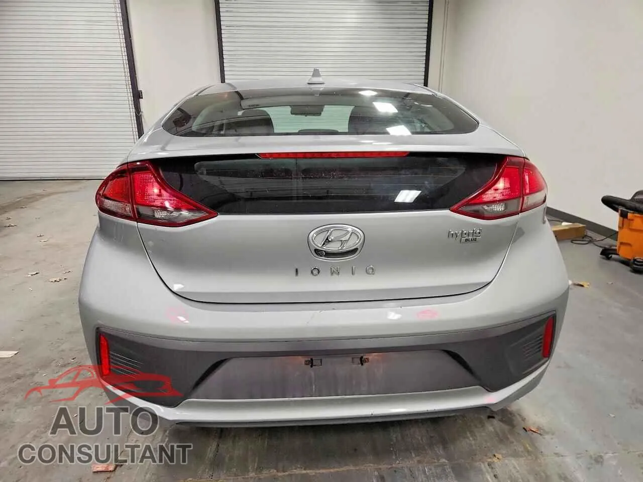 2021 HYUNDAI IONIQ Used VIN KMHC65LCXMU257739 – engine bay