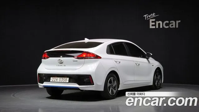 2017 Hyundai Ioniq Hybrid N Sold VIN KMHC851CGHU006817 – photo 13
