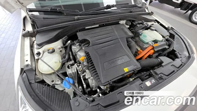 2017 Hyundai Ioniq Hybrid N Sold VIN KMHC851CGHU006817 – photo 15