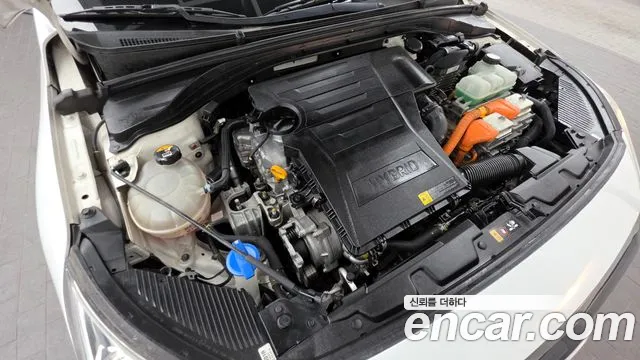 2018 Hyundai Ioniq Hybrid N Sold VIN KMHC851CGJU073603 – engine bay