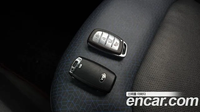 2018 Hyundai Ioniq Hybrid N Sold VIN KMHC851CGJU073603 – photo 14
