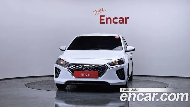 2020 Hyundai The New Ioniq Hybrid 1.6 HEV Sold VIN KMHC851CGLU181674 – interior seats