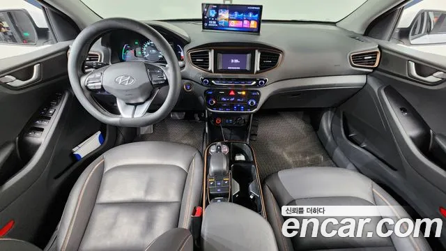 2018 Hyundai Ioniq Electric N Sold VIN KMHC851HFJU021280 – photo 13