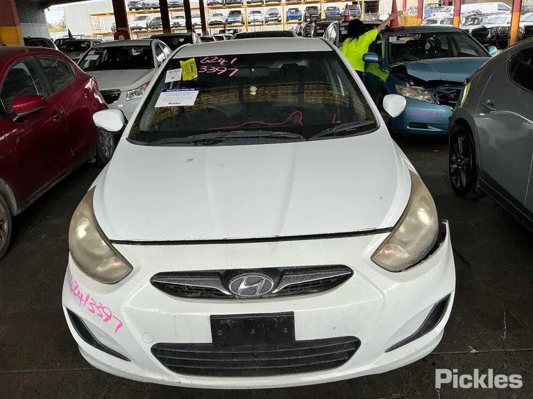 2011 Hyundai Accent VIN KMHCT41DMCU134750