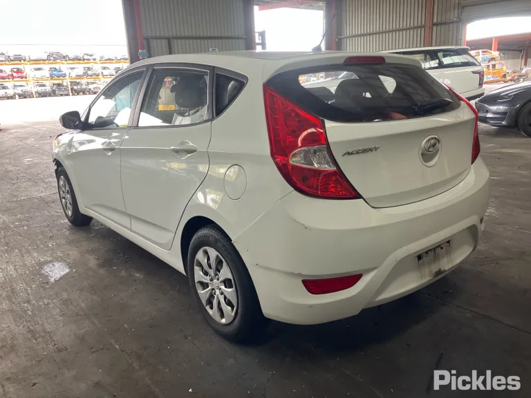 2016 Hyundai Accent Damaged VIN KMHCT51BLGU292574 – photo 11