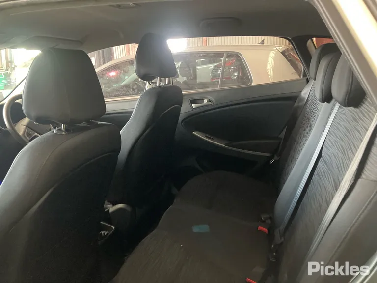 2015 Hyundai Accent Used VIN KMHCT51BTGU252482 – dashboard