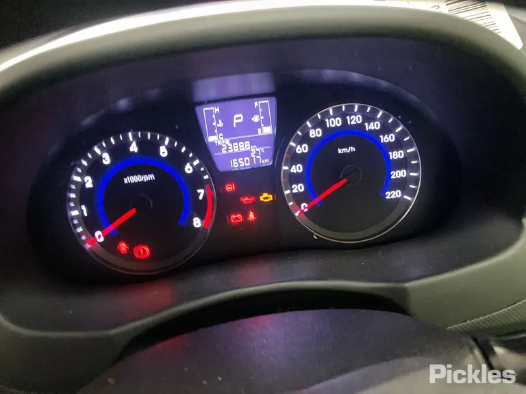 2015 Hyundai Accent Used VIN KMHCT51BTGU252482 – trunk area