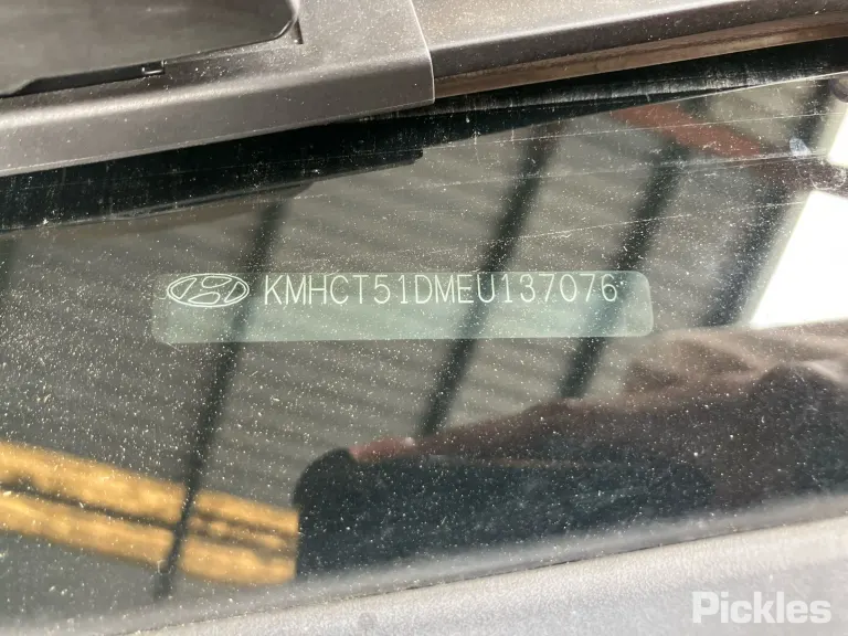 2013 Hyundai Accent Damaged VIN KMHCT51DMEU137076 – trunk area