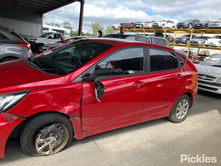 2013 Hyundai Accent Damaged VIN KMHCT51DMEU137076 – photo 16
