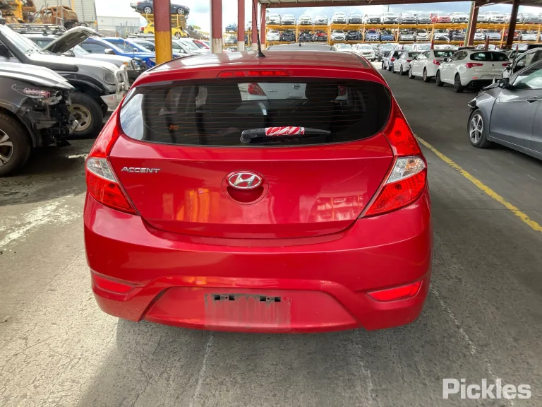 2013 Hyundai Accent Damaged VIN KMHCT51DMEU137076 – photo 23