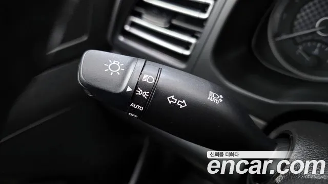 2019 Hyundai The New Avante AD 1.6 Sold VIN KMHD041EEKU764502 – interior seats