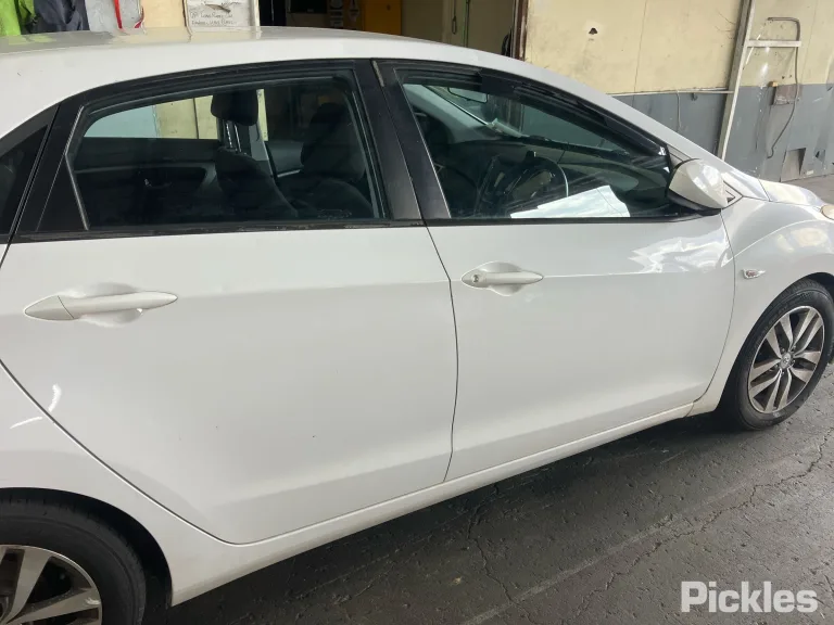 2013 Hyundai i30 Damaged VIN KMHD251EMDU093678 – rear exterior 2013 Hyundai i30 Damaged VIN KMHD251EMDU093678 – rear exterior