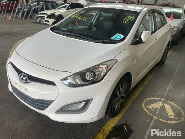 2013 Hyundai i30 Damaged VIN KMHD251EMDU093678 – photo 22 2013 Hyundai i30 Damaged VIN KMHD251EMDU093678 – photo 22