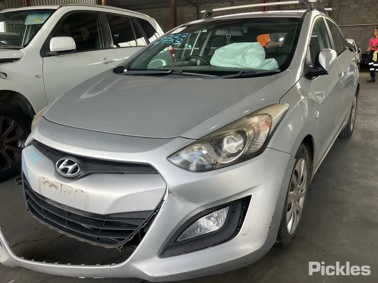 2013 Hyundai i30 Used VIN KMHD251EMDU121902 – rear exterior