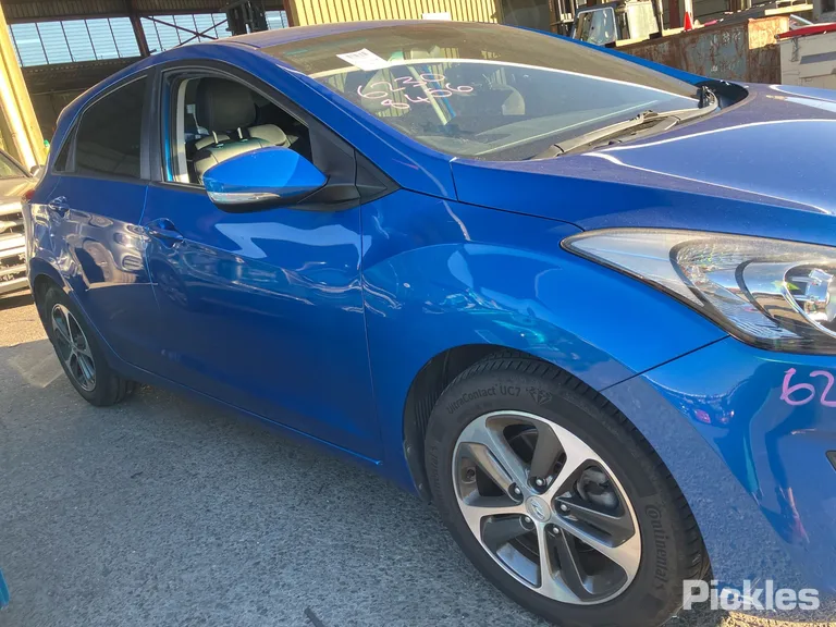 2016 Hyundai i30 Used VIN KMHD351EMHU351079 – side profile