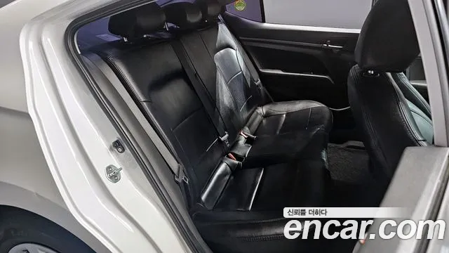 2017 Hyundai Avante AD 1.6 GDI Style Sold VIN KMHD641DBHU352613 – photo 17