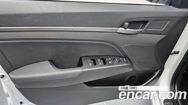 2017 Hyundai Avante Ad 1.6 Gdi Value Plus Sold VIN KMHD641DBHU387147 – front exterior