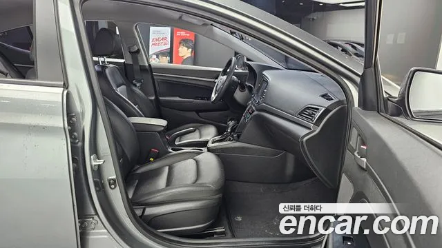 2017 Hyundai Avante AD 1.6 GDI Value Plus Sold VIN KMHD641DBHU393151 – photo 12