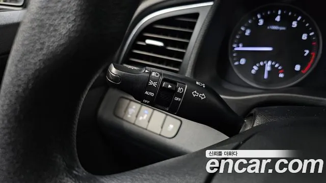 2017 Hyundai Avante AD 1.6 GDI Value Plus Sold VIN KMHD641DBHU393151 – photo 15