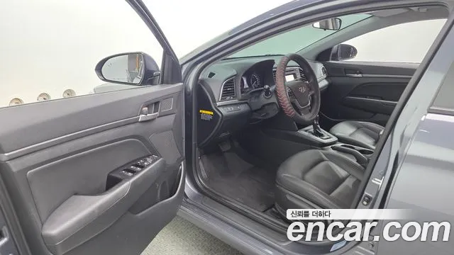 2017 Hyundai Avante Ad 1.6 Gdi Value Plus Sold VIN KMHD641DBHU399313 – front exterior