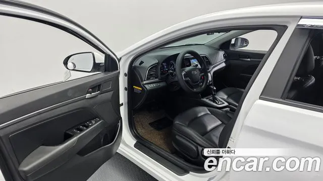2017 Hyundai Avante AD 1.6 GDI Value Plus Sold VIN KMHD641DBHU418384 – rear exterior